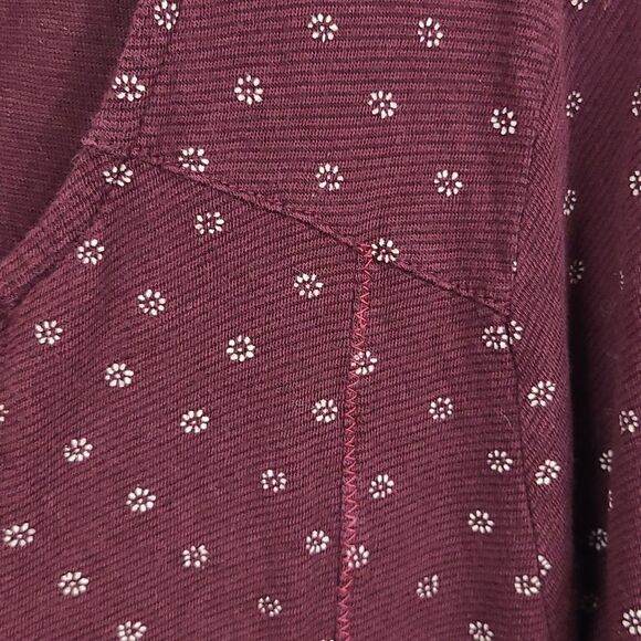 Lucky Brand Burgundy Print Ruched Sleeve Thermal Tee Linen Knit Shirt Medium Top - Picture 8 of 13